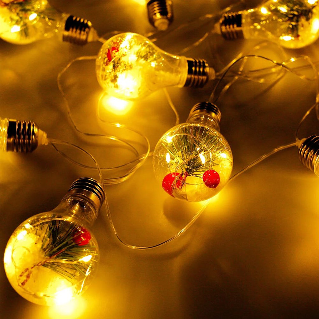 FAMKIT Christmas Snow Globe String Lights, 10 LED Bulb Fairy Lights with Green Pine Berry Snowflake, Battery Operated Hanging Xmas Tree Lights Indoor Outdoor for Home Garden Patio Wedding Party, 13FT